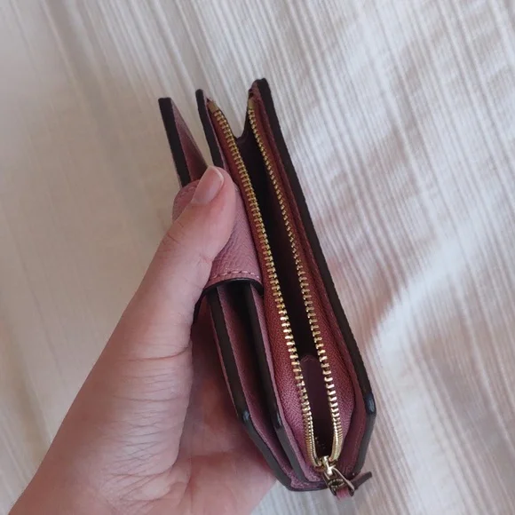 Coach Medium Corner Zip Wallet, Pink Leather Wallet - Picture 4 of 4